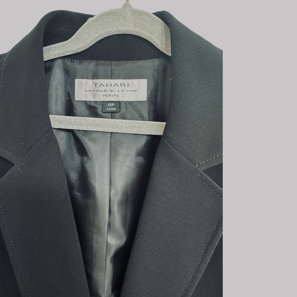 Tahari Black Studded Blazer Women's 12P Classic Career‎ Jacket w/ Pocket Detail - Picture 3 of 5